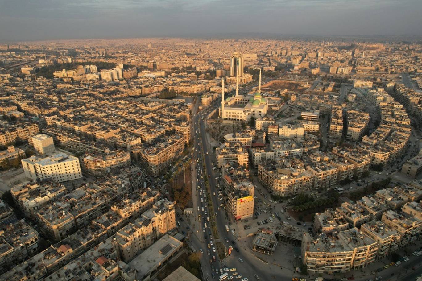 مكتب استثمار حلب يعرض المشاريع الاستراتيجية في المحافظة