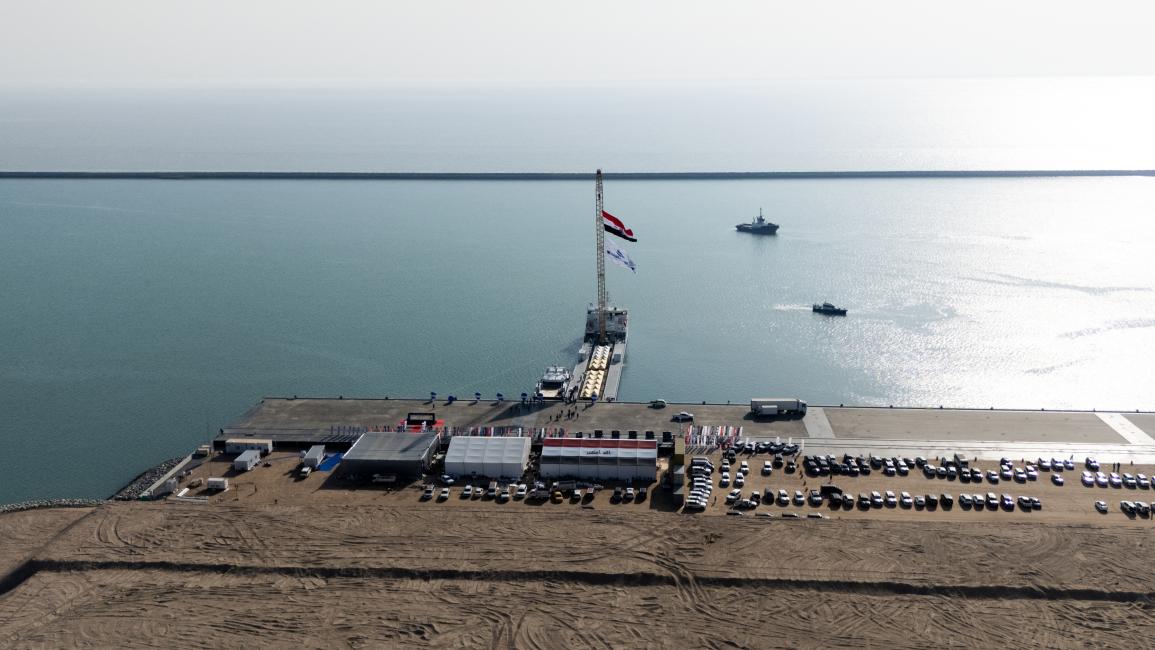 العراق يدشن أنبوبًا عملاقًا لنقل النفط العراق يدشن أنبوبًا عملاقًا لنقل النفط