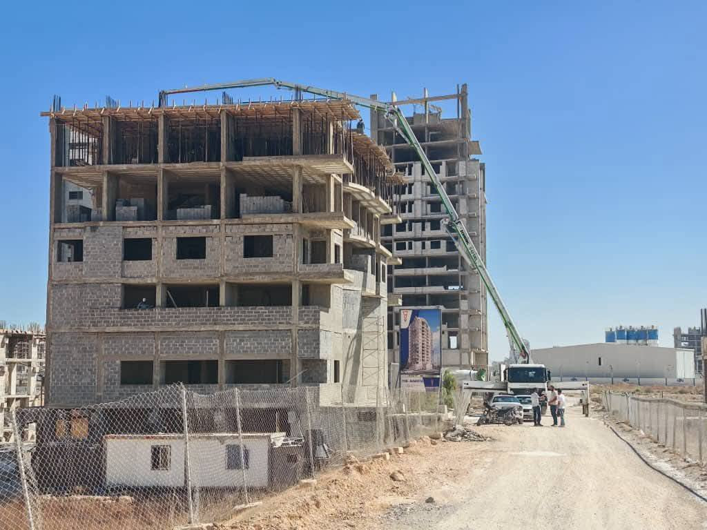 صب سقف الطابق الثالث للمقسم H18 في ماروتا سيتي