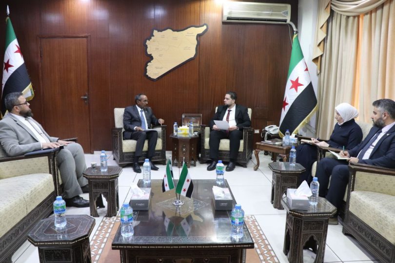 وزارة الأشغال العامة السورية تبحث تعزيز التعاون مع سفير الصومال في مجالات البناء والإسكان