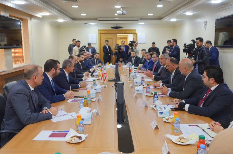 عمّان تحتضن اجتماعات التعاون الثلاثي المشترك بين الأردن وسوريا ولبنان لمناقشة مشاريع الكهرباء والغاز