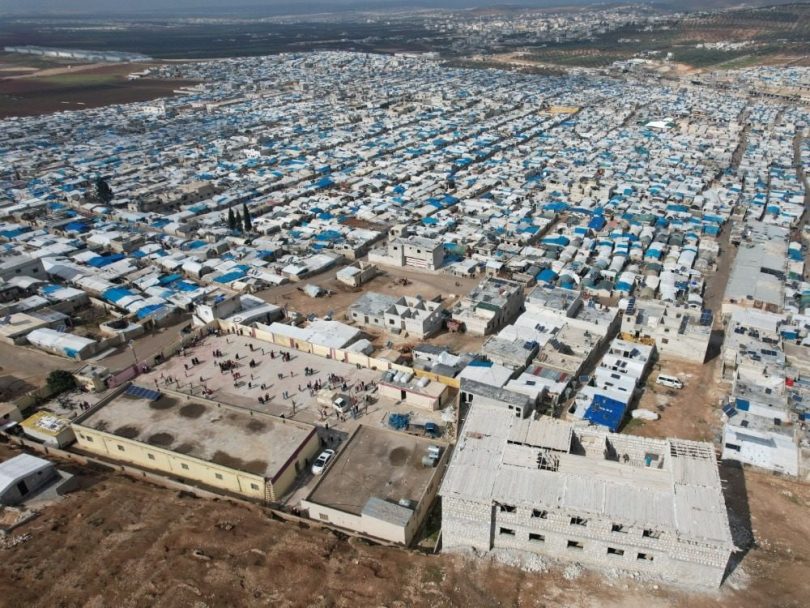 استجابة بعض المنظمات الدولية لفكرة بناء شقق سكنية ريفية كنموذج لمدن مصغرة في إدلب