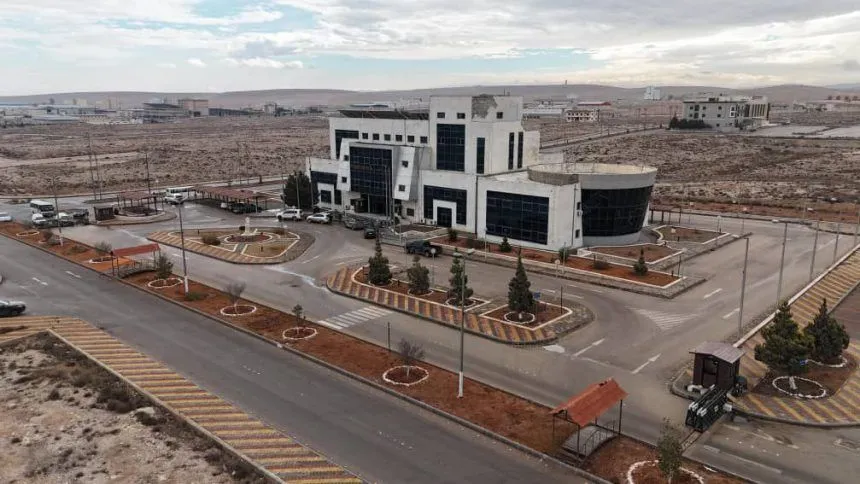 افتتاح منشأتين جديدتين في المدينة الصناعية بحسياء