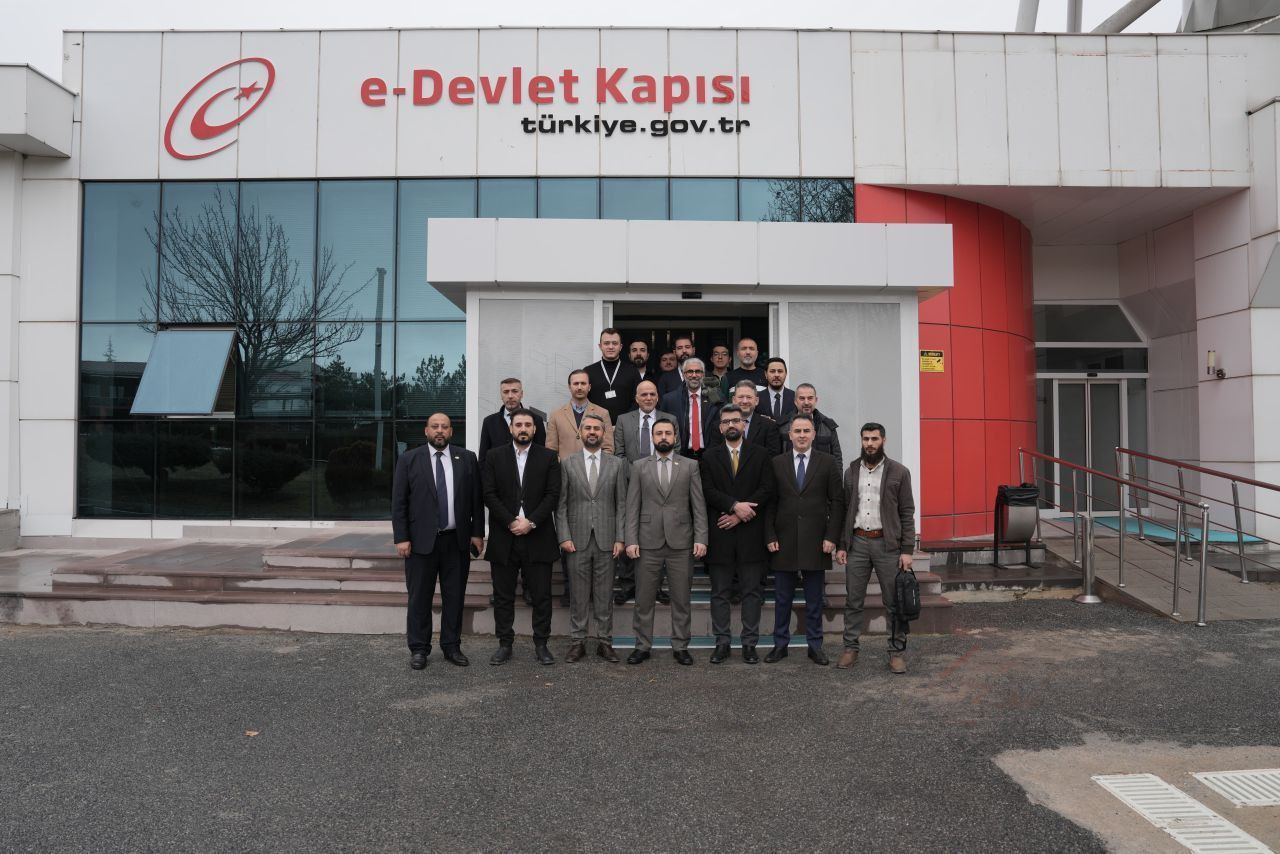 وفد فني وتقني سوري يطلع على التجارب التركية في إدارة المدن الذكية والتطوير العقاري