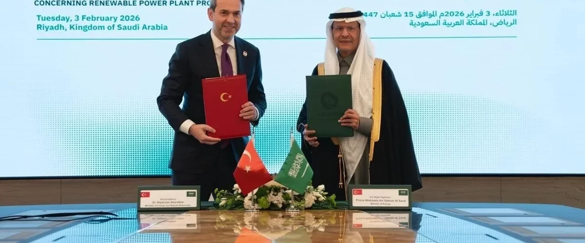 السعودية وتركيا توقعان اتفاقية بشأن مشروعات محطات توليد الكهرباء من الطاقة المتجددة