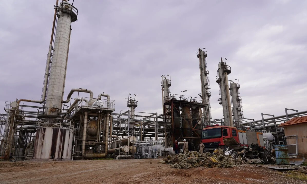 مباحثات سورية- كندية لتطوير التعاون في مجالي النفط والغاز