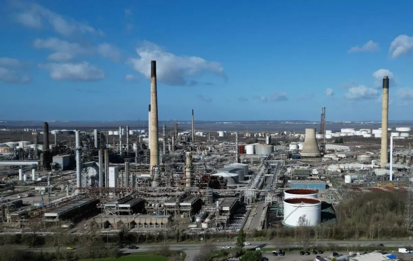 إطلاق أول مصفاة نفط أميركية جديدة