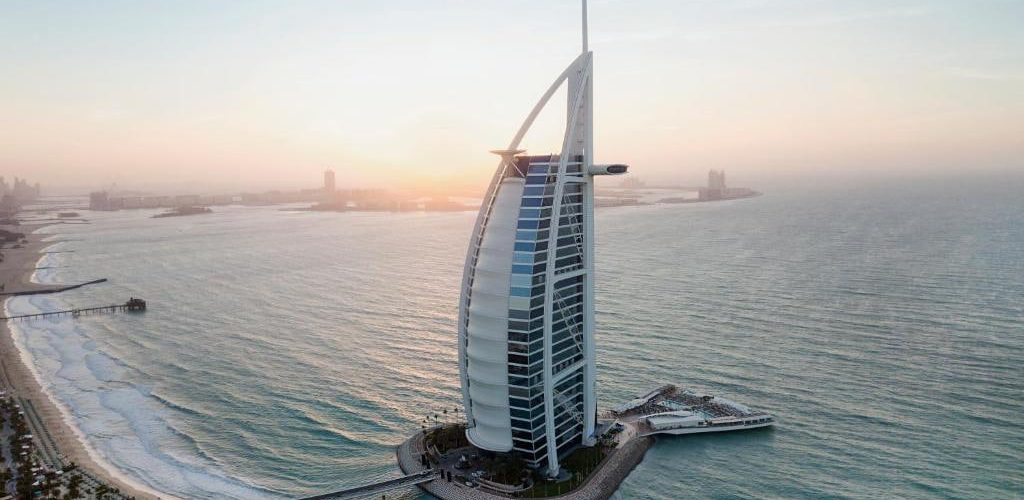 أعمال تجديد لفندق العرب في دبي