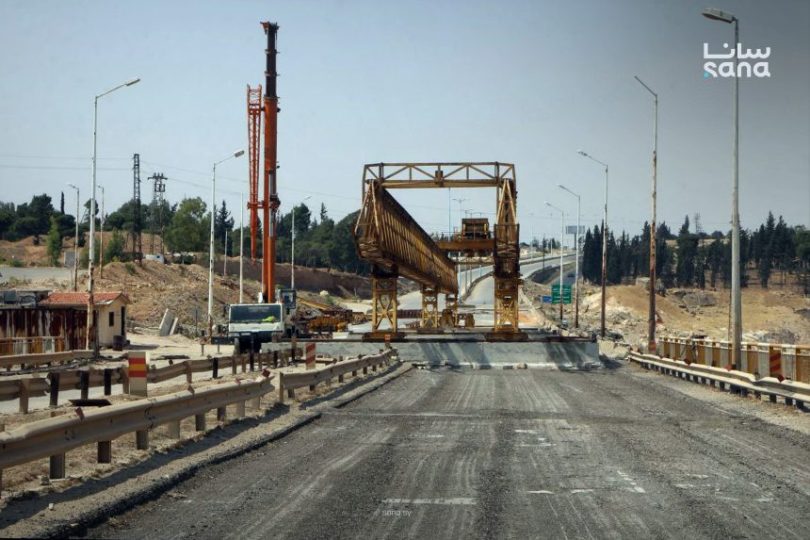 إلى أين وصلت عمليات إعادة تأهيل جسر الرستن؟