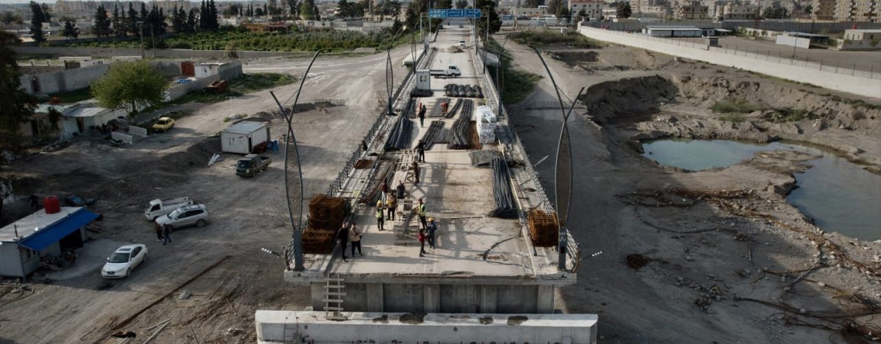 استمرار عمليات تأهيل جسر الرشيد في الرقة