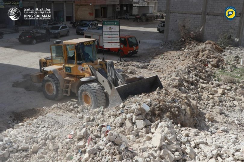 ترحيل أكثر من 75000 متر مكعب من الأنقاض في دوما وداريا بريف دمشق